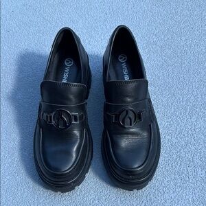 ✨Host pick✨Wishbone Black Leather Loafers with excellent condition (less use)